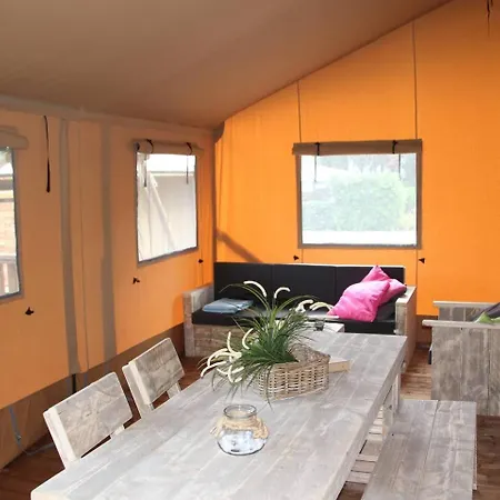 Luxury tent Veluwe Buitenverblijf Op De Glamping Voor 6 Personen Ll55 Putten