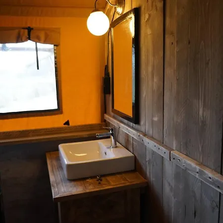 Veluwe Buitenverblijf Op De Glamping Voor 6 Personen Ll55 Putten