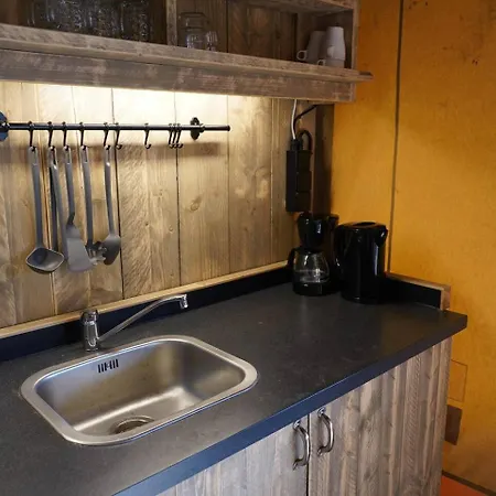 Luxury tent Veluwe Buitenverblijf Op De Glamping Voor 6 Personen Ll55 *