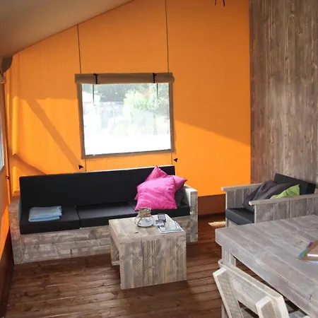 Luxuszelt Veluwe Buitenverblijf Op De Glamping Voor 6 Personen Ll55
